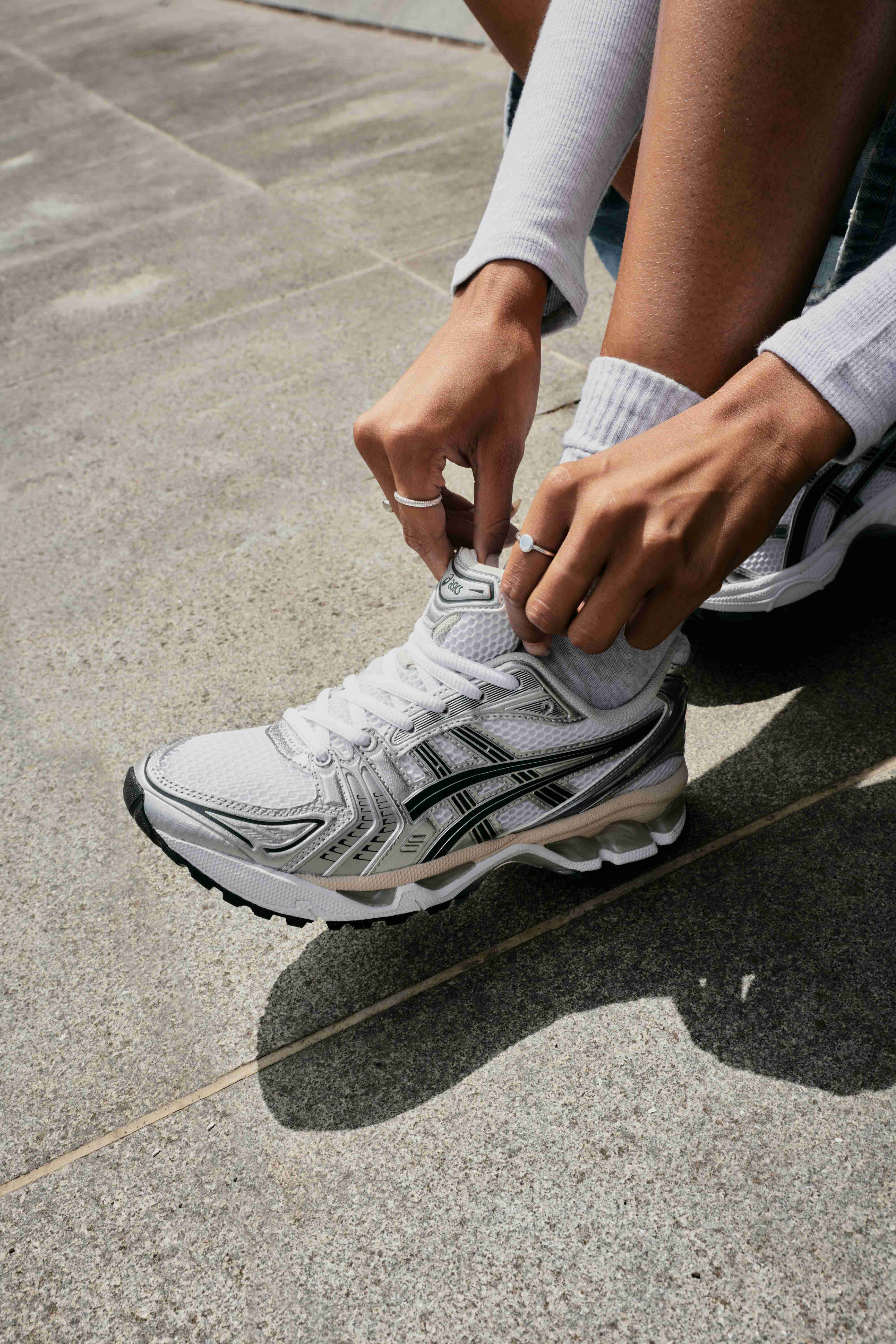 ASICS GEL-KAYANO 14 chez JD Sports